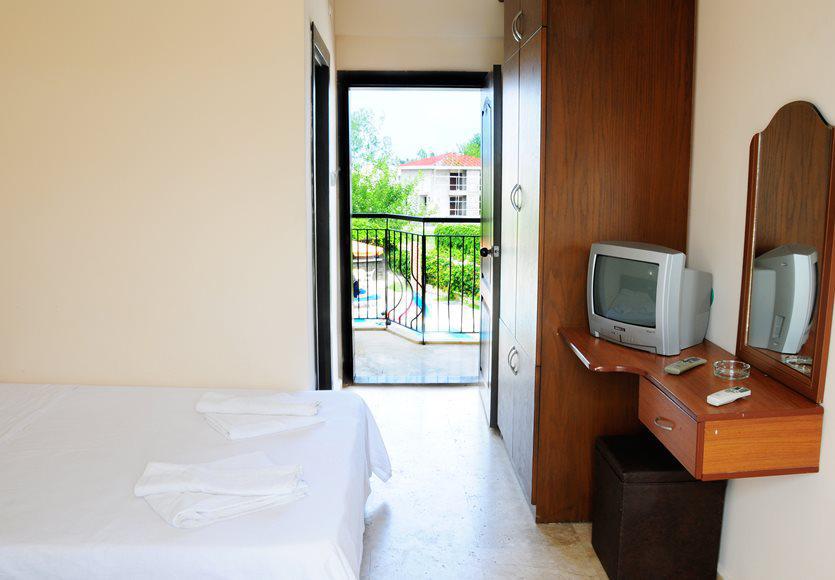 Las Palmeras Hotel Çamyuva Εξωτερικό φωτογραφία